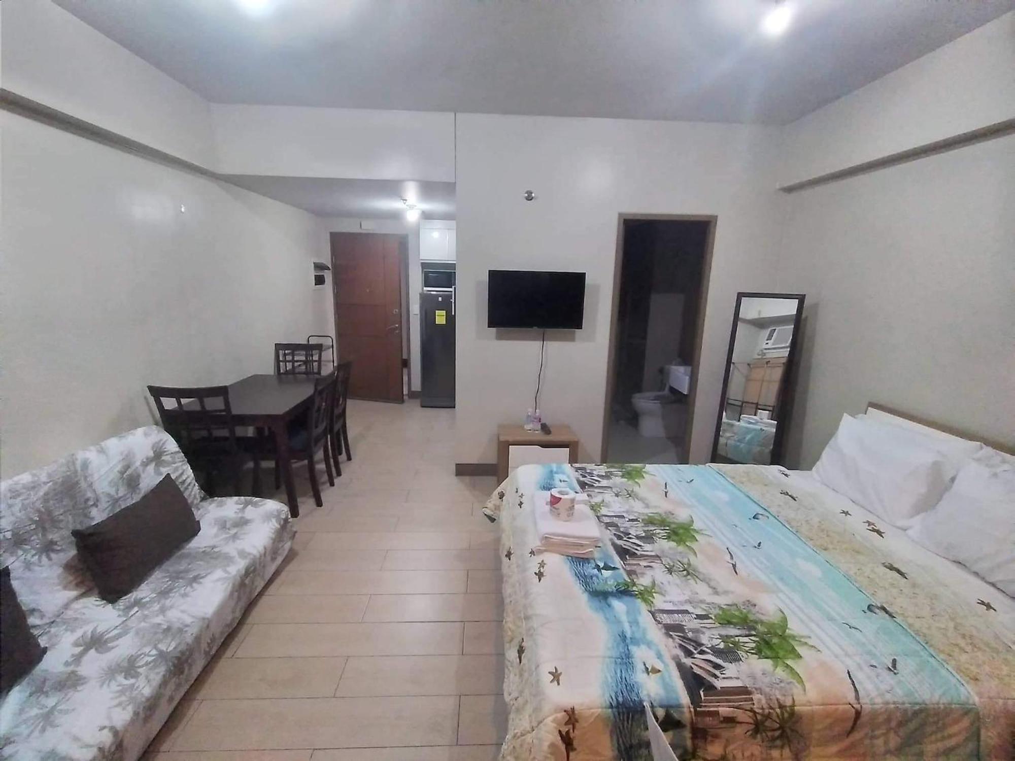 Palmtree Villas Two Condotel Near Airport Pasay Ngoại thất bức ảnh