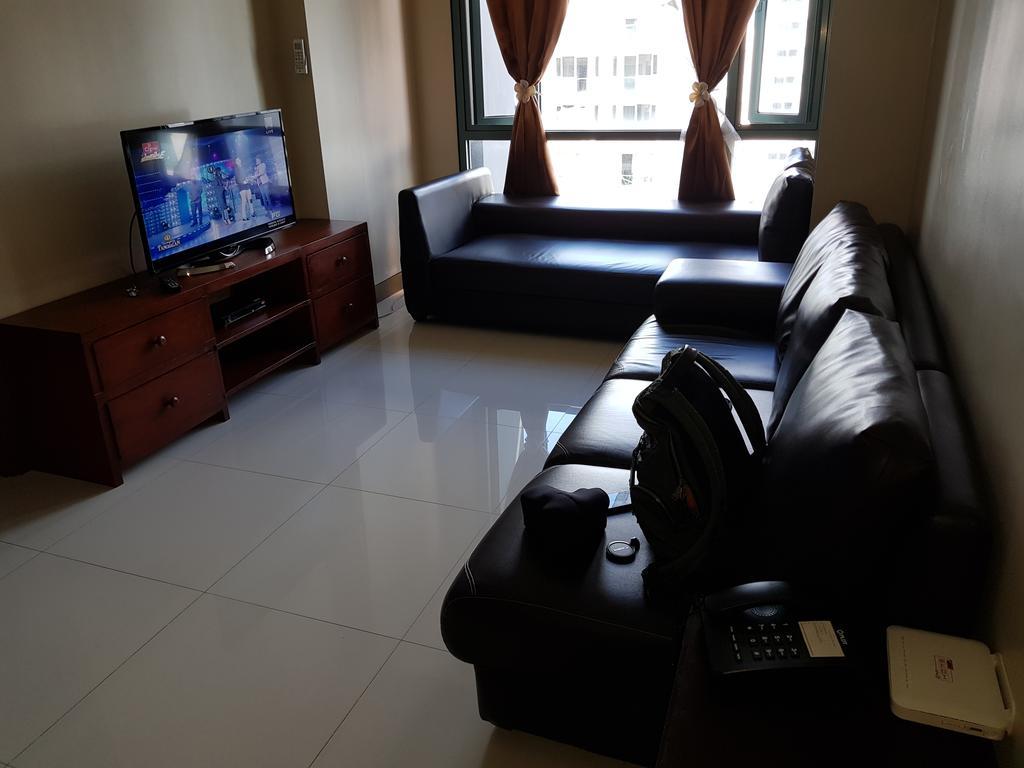 Palmtree Villas Two Condotel Near Airport Pasay Ngoại thất bức ảnh